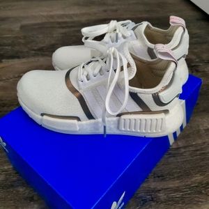 ADDIDAS NMD_R1